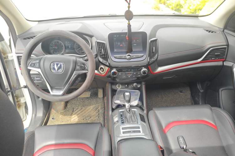 Used CHANGAN CS55 2018 1.5T Automatic Colorful Edition China V Standard Center Console