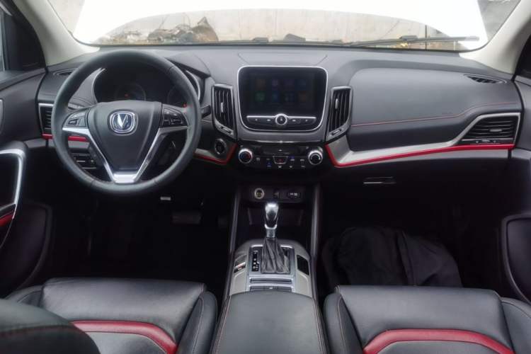 Used CHANGAN CS55 2018 1.5T Automatic Colorful Edition China V Standard Center Console