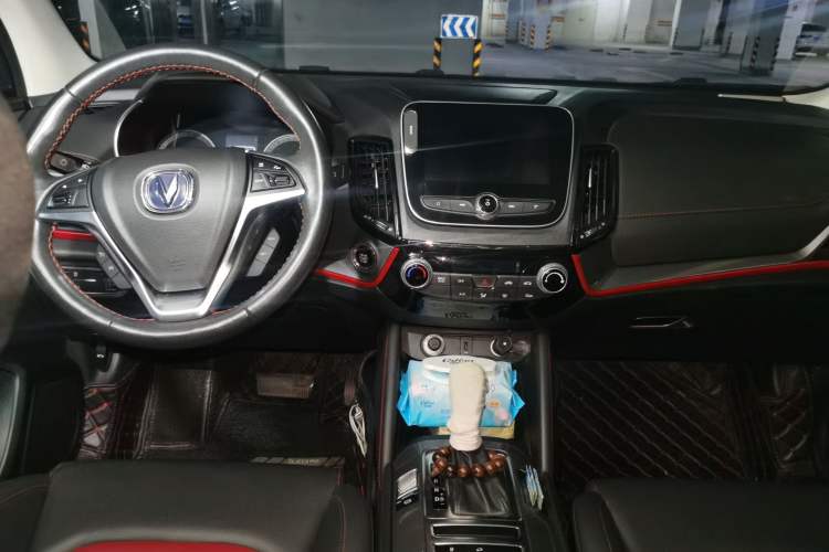 Used CHANGAN CS55 2018 1.5T Automatic Xuan Dong Model China V Standard Center Console