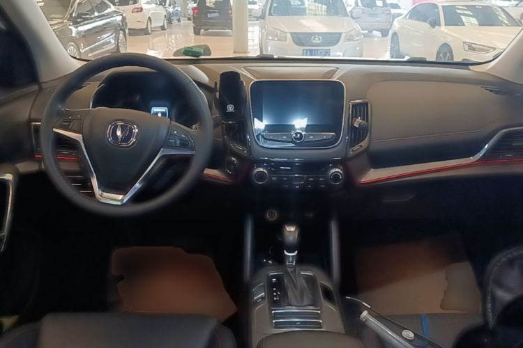 Used CHANGAN CS55 2018 1.5T Automatic Colorful Edition China V Standard Center Console
