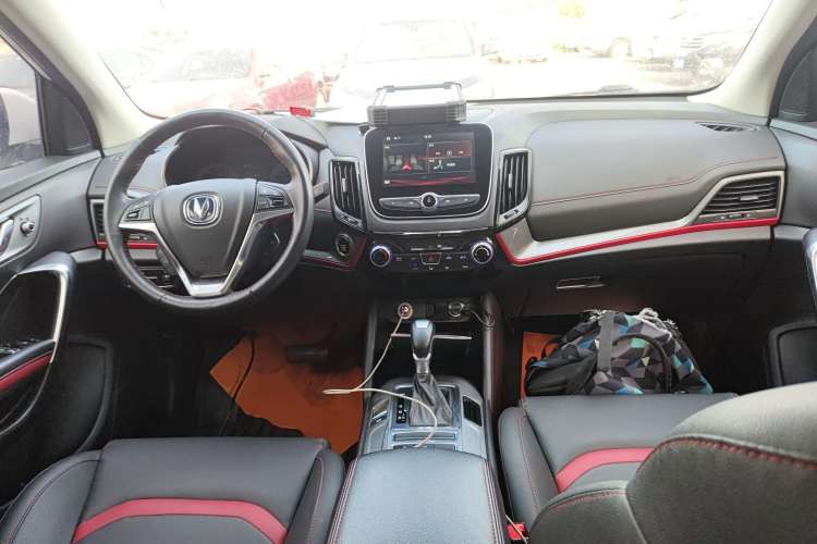 Used CHANGAN CS55 2018 1.5T Automatic Xuan Dong Model China V Standard Center Console