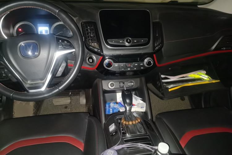 Used CHANGAN CS55 2018 1.5T Automatic Colorful Edition China V Standard Center Console