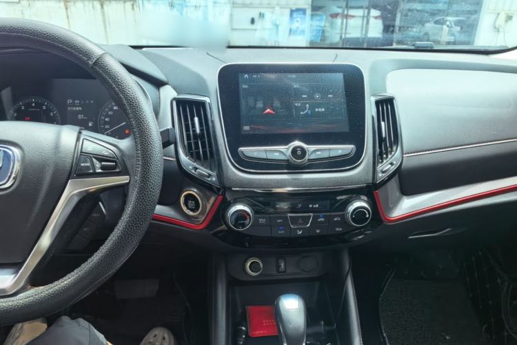 Used CHANGAN CS55 2018 1.5T Automatic Xuan Dong Model China V Standard Center Console