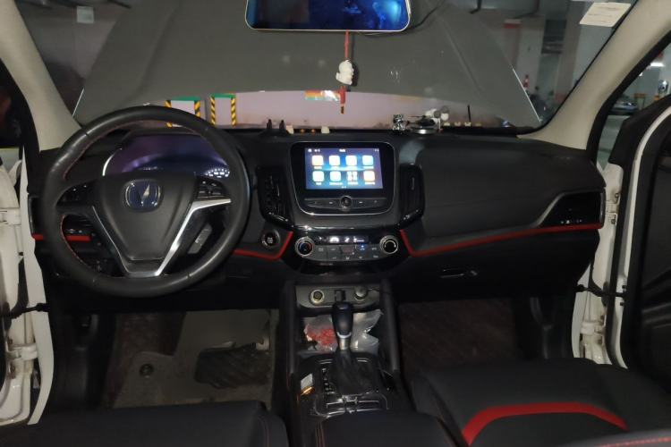 Used CHANGAN CS55 2018 1.5T Automatic Colorful Edition China V Standard Center Console