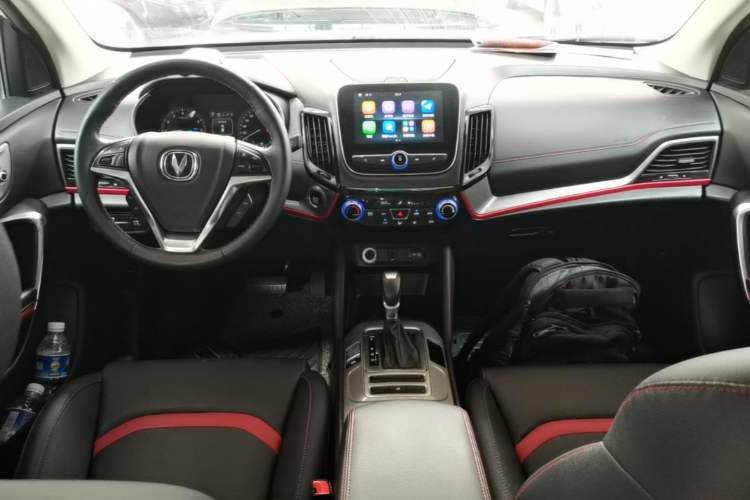 Used CHANGAN CS55 2018 1.5T Automatic Colorful Edition China V Standard Center Console