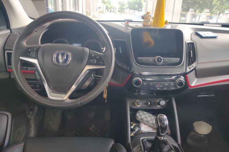 Used CHANGAN CS55 2018 1.5T Manual Colorful Model China V Standard Center Console
