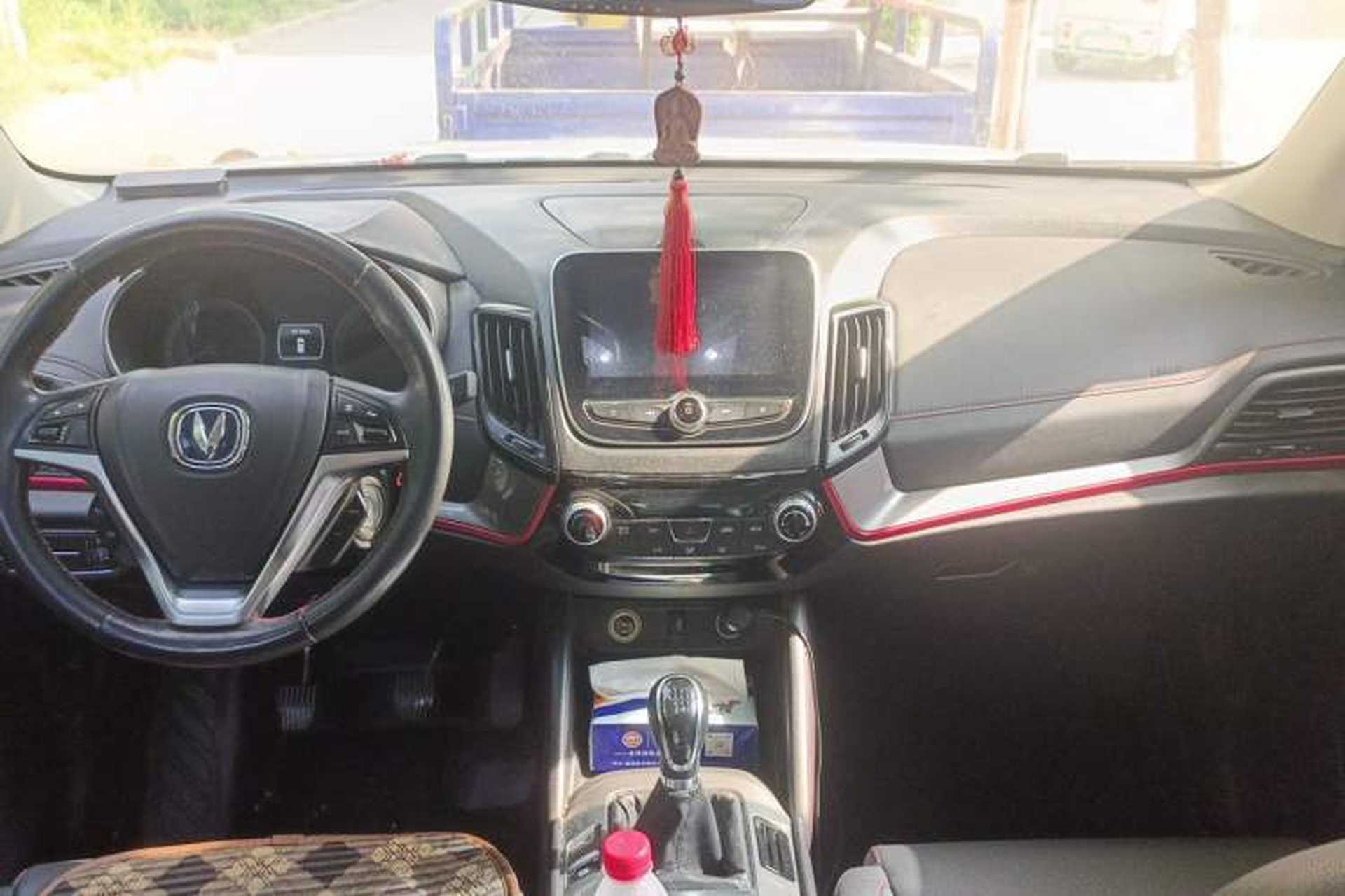 Used CHANGAN CS55 2018 1.5T Manual Colorful Model China V Standard Center Console