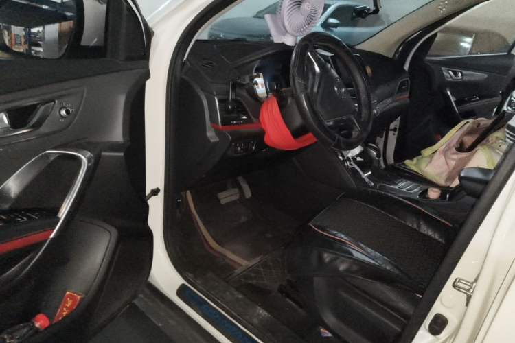 Used CHANGAN CS55 2018 1.5T Automatic Xuan Dong Model China V Standard Driver Seat