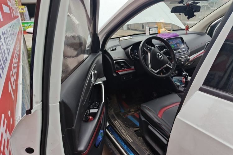 Used CHANGAN CS55 2018 1.5T Manual Colorful Model China V Standard Driver Seat
