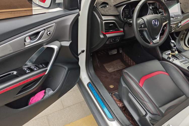 Used CHANGAN CS55 2018 1.5T Automatic Colorful Edition China V Standard Driver Seat