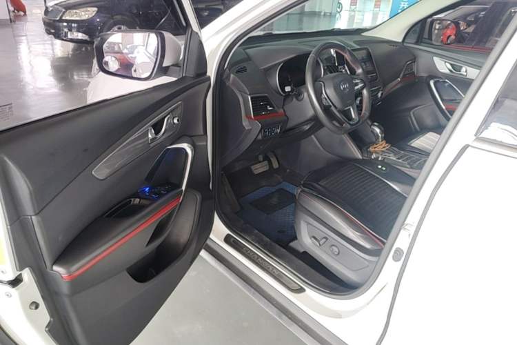 Used CHANGAN CS55 2018 1.5T Automatic Xuanzhi Model China V Standard Driver Seat