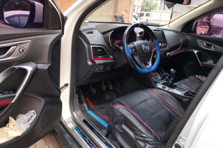 Used CHANGAN CS55 2018 1.5T Manual Colorful Model China V Standard Driver Seat