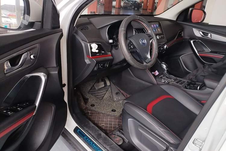 Used CHANGAN CS55 2018 1.5T Automatic Xuan Dong Model China V Standard Driver Seat