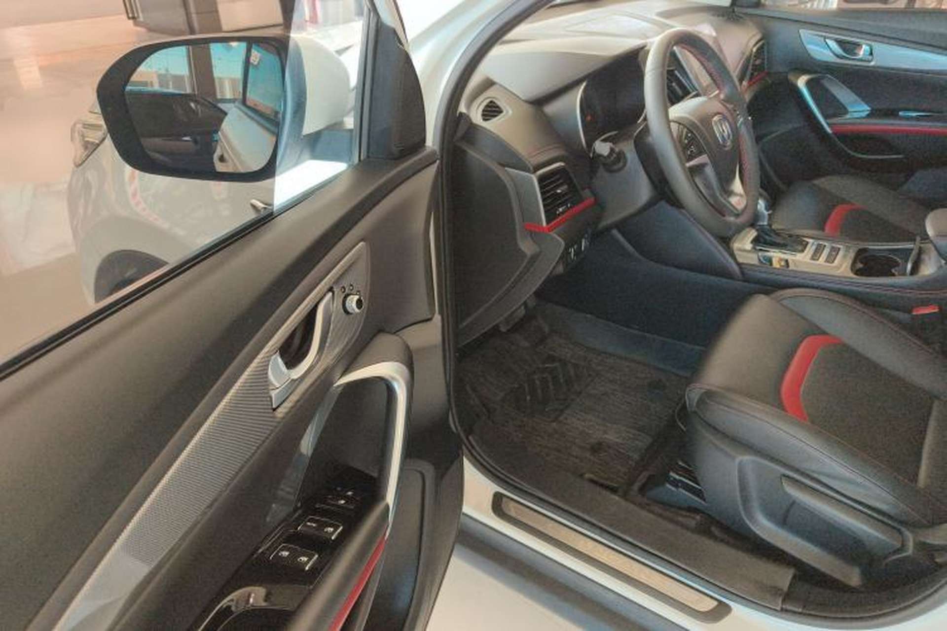 Used CHANGAN CS55 2018 1.5T Automatic Colorful Edition China V Standard Driver Seat