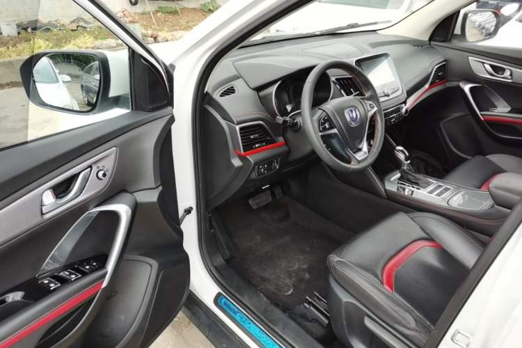 Used CHANGAN CS55 2018 1.5T Automatic Colorful Edition China V Standard Driver Seat