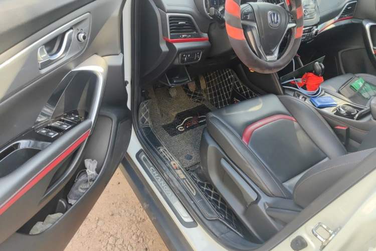 Used CHANGAN CS55 2018 1.5T Manual Colorful Model China V Standard Driver Seat