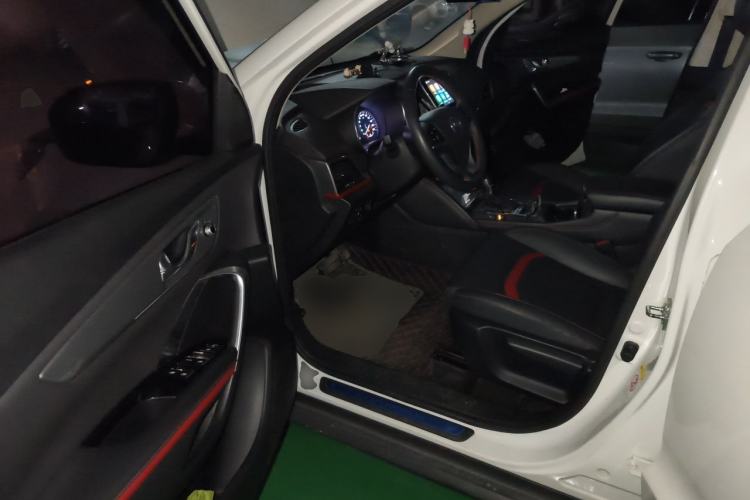 Used CHANGAN CS55 2018 1.5T Automatic Colorful Edition China V Standard Driver Seat