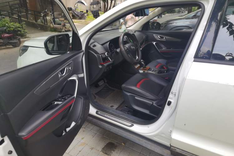 Used CHANGAN CS55 2018 1.5T Automatic Xuan Dong Model China V Standard Driver Seat