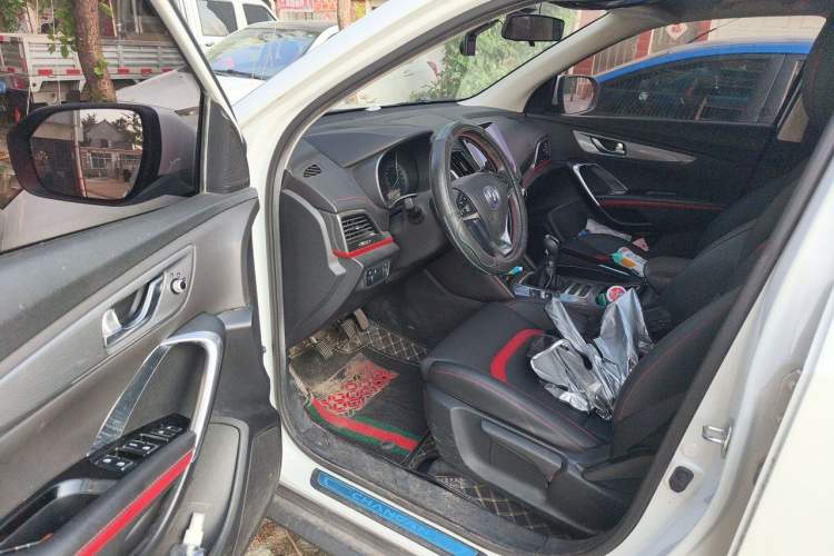 Used CHANGAN CS55 2018 1.5T Manual Colorful Model China V Standard Driver Seat