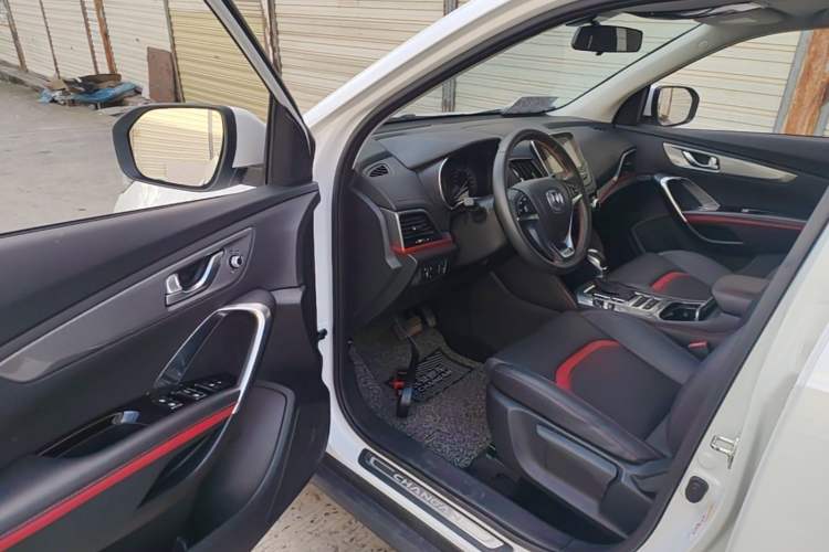 Used CHANGAN CS55 2018 1.5T Automatic Xuan Dong Model China V Standard Driver Seat
