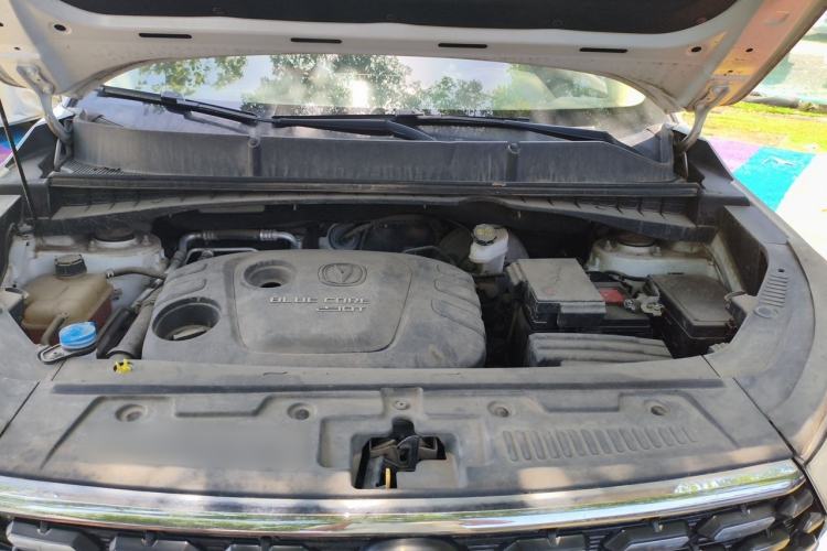 Used CHANGAN CS55 2018 1.5T Manual Colorful Model China V Standard Engine Bay