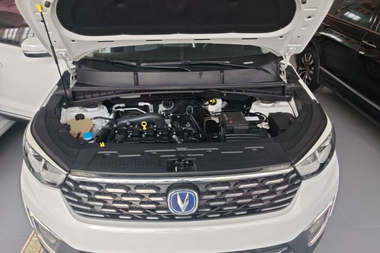 Used CHANGAN CS55 2018 1.5T Manual Colorful Model China V Standard Engine Bay
