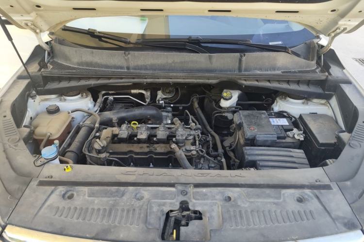 Used CHANGAN CS55 2018 1.5T Manual Colorful Model China V Standard Engine Bay