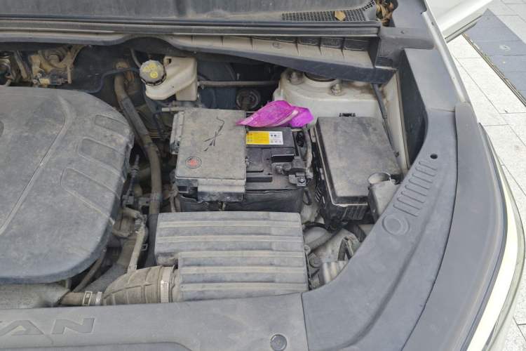 Used CHANGAN CS55 2018 1.5T Manual Colorful Model China V Standard Engine Bay Left