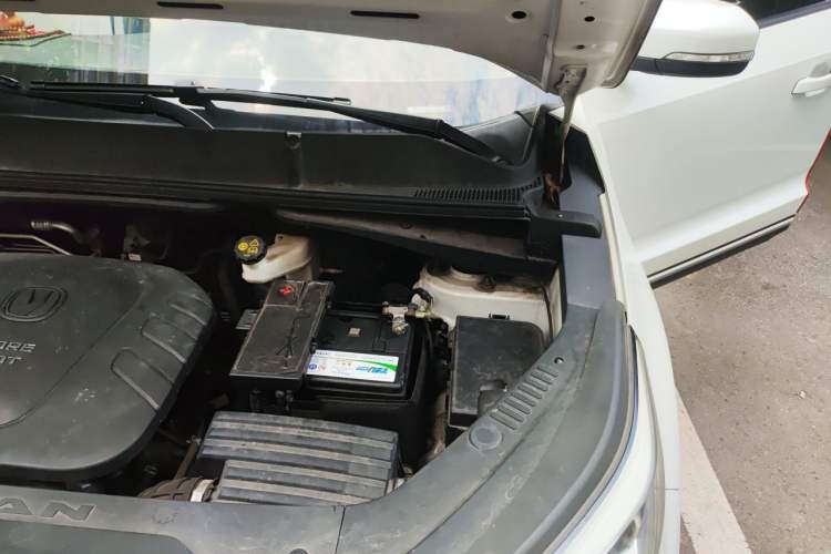Used CHANGAN CS55 2018 1.5T Automatic Colorful Edition China V Standard Engine Bay Left