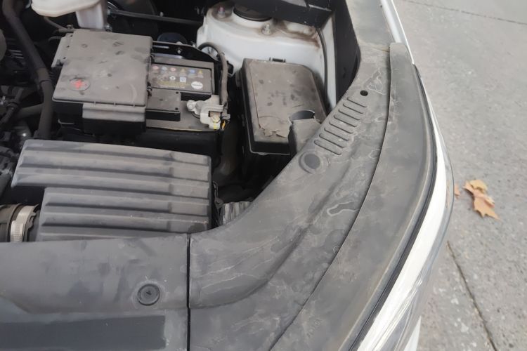 Used CHANGAN CS55 2018 1.5T Manual Colorful Model China V Standard Engine Bay Left