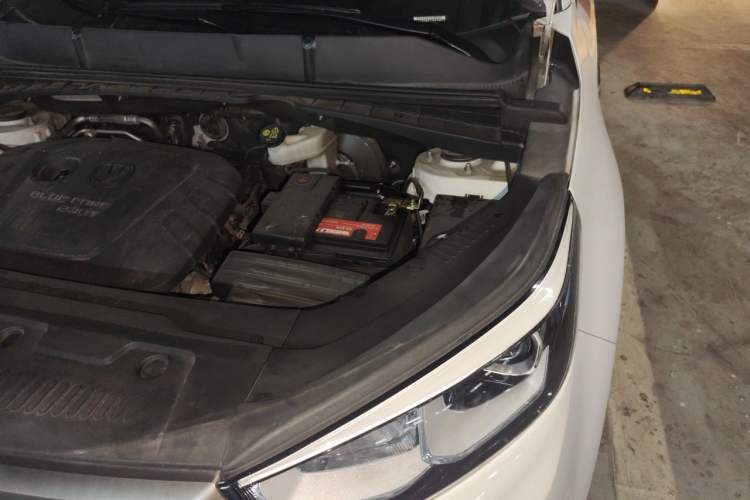 Used CHANGAN CS55 2018 1.5T Automatic Colorful Edition China V Standard Engine Bay Left