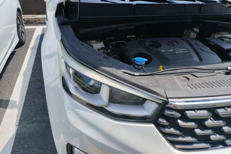 Used CHANGAN CS55 2018 1.5T Automatic Colorful Edition China V Standard Engine Bay Right