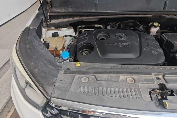 Used CHANGAN CS55 2018 1.5T Manual Colorful Model China V Standard Engine Bay Right