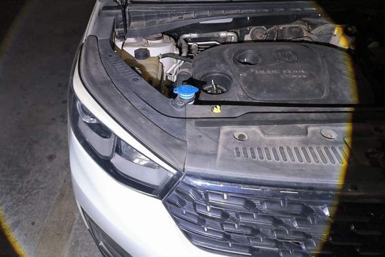 Used CHANGAN CS55 2018 1.5T Automatic Colorful Edition China V Standard Engine Bay Right