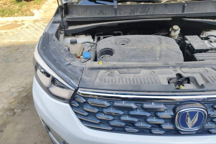 Used CHANGAN CS55 2018 1.5T Automatic Colorful Edition China V Standard Engine Bay Right