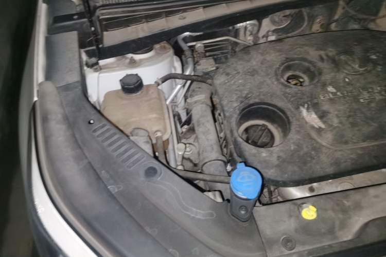 Used CHANGAN CS55 2018 1.5T Automatic Colorful Edition China V Standard Engine Bay Right