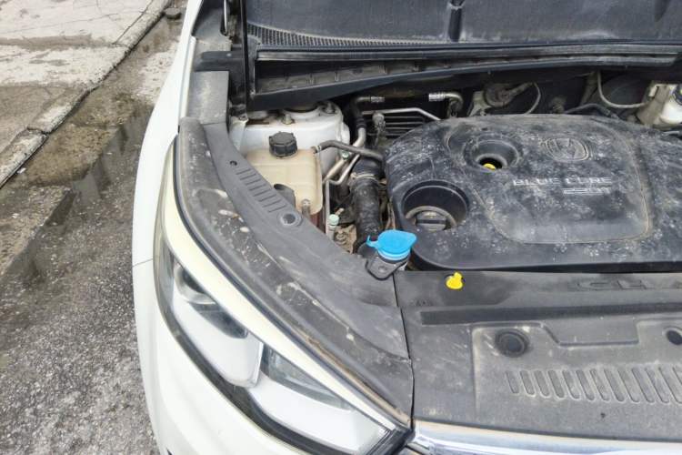 Used CHANGAN CS55 2018 1.5T Automatic Colorful Edition China V Standard Engine Bay Right