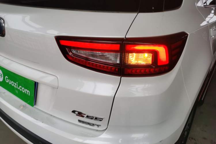 Used CHANGAN CS55 2018 1.5T Automatic Colorful Edition China V Standard Exterior 3