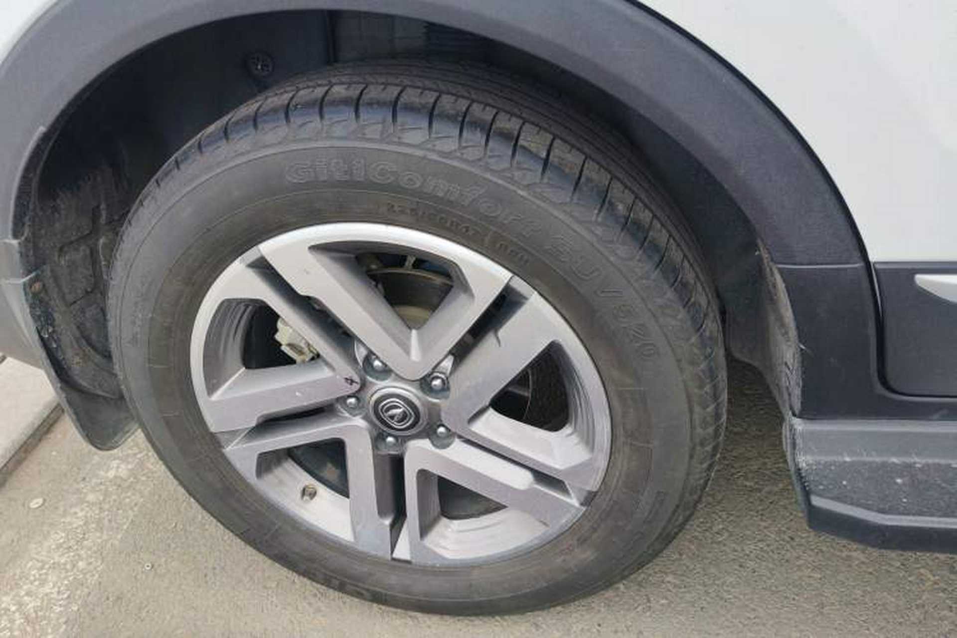 Used CHANGAN CS55 2018 1.5T Manual Colorful Model China V Standard Exterior 5