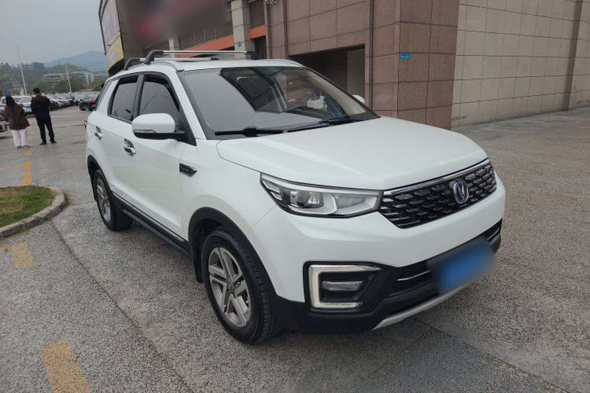 Used CHANGAN CS55 2018 1.5T Automatic Colorful Edition China V Standard Front Right 45 Deg
