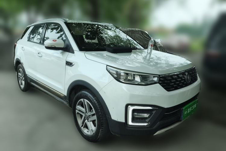 Used CHANGAN CS55 2018 1.5T Manual Colorful Model China V Standard Front Right 45 Deg