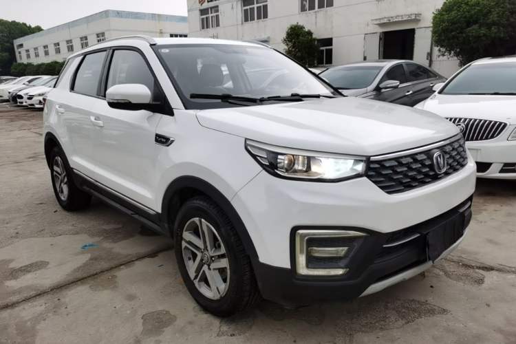 Used CHANGAN CS55 2018 1.5T Automatic Colorful Edition China V Standard Front Right 45 Deg