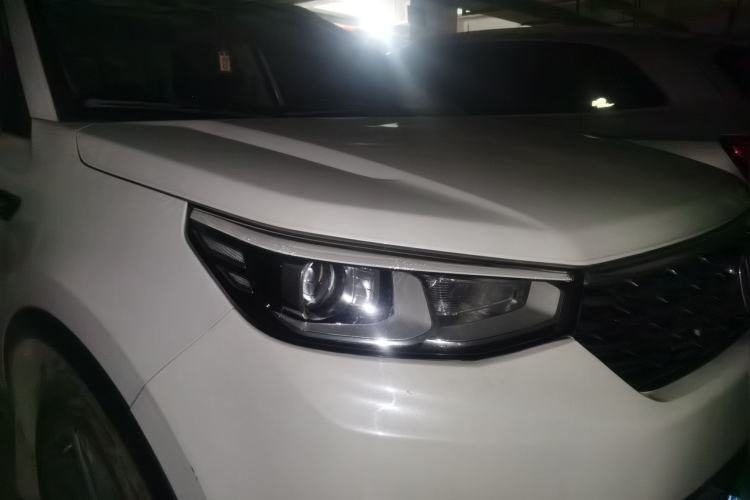 Used CHANGAN CS55 2018 1.5T Automatic Colorful Edition China V Standard Front Right 45 Deg