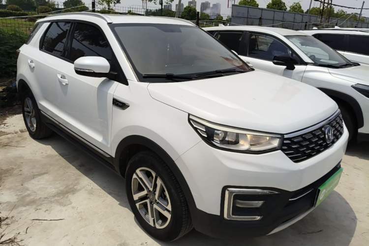 Used CHANGAN CS55 2018 1.5T Manual Colorful Model China V Standard Front Right 45 Deg