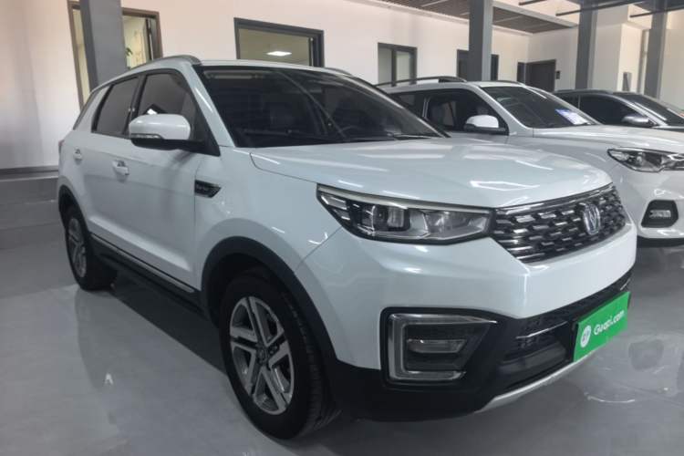 Used CHANGAN CS55 2018 1.5T Automatic Colorful Edition China V Standard Front Right 45 Deg
