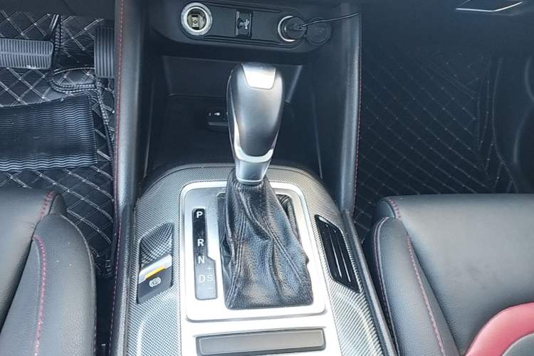 Used CHANGAN CS55 2018 1.5T Automatic BlueMotion Model China V Standard Gear Lever