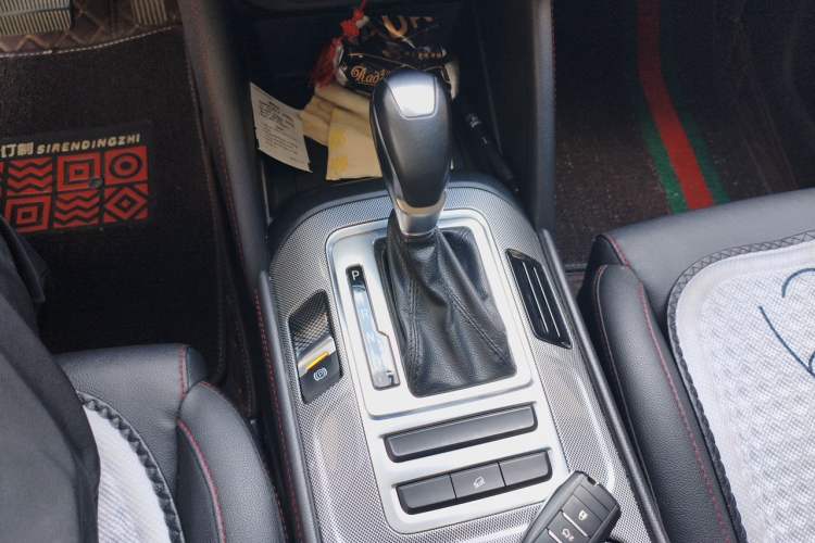 Used CHANGAN CS55 2018 1.5T Automatic Lite Edition China VI Gear Lever