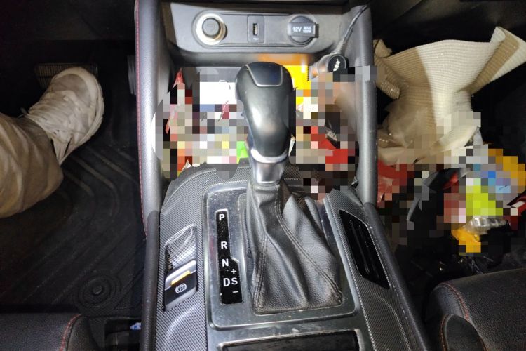 Used CHANGAN CS55 2018 1.5T Automatic Colorful Edition China V Standard Gear Lever