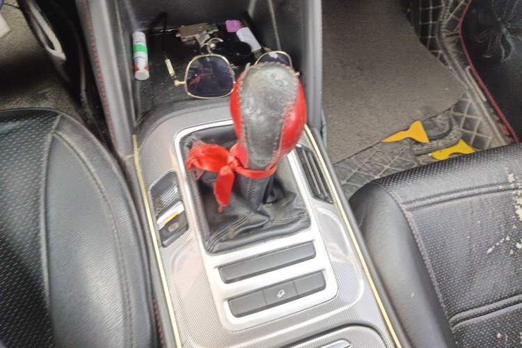 Used CHANGAN CS55 2018 1.5T Manual Colorful Model China V Standard Gear Lever