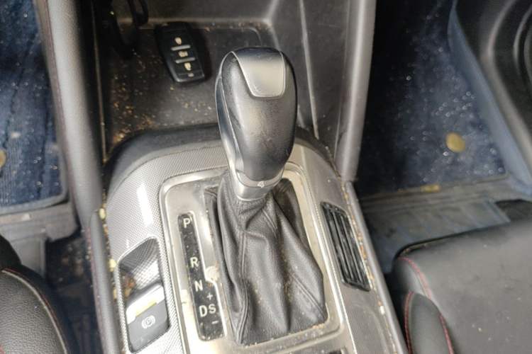 Used CHANGAN CS55 2018 1.5T Automatic Colorful Edition China V Standard Gear Lever
